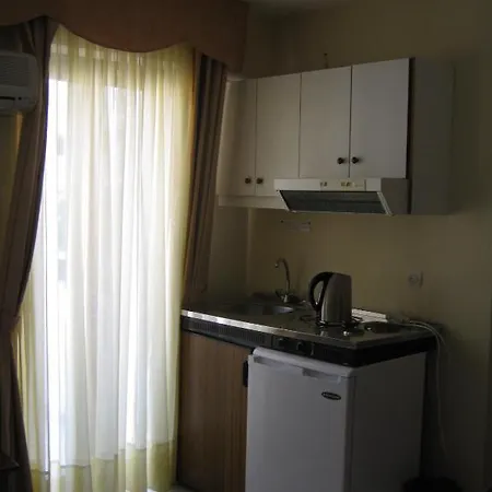 Odyssey Apartmanhotel Kárpathosz